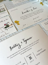 Cargar imagen en el visor de la galería, Invitaciones caligrafiadas