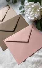Cargar imagen en el visor de la galería, Sobres invitaciones de boda