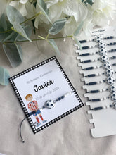 Cargar imagen en el visor de la galería, Detalle pulsera fútbol
