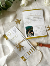 Cargar imagen en el visor de la galería, Invitación boda pasaporte
